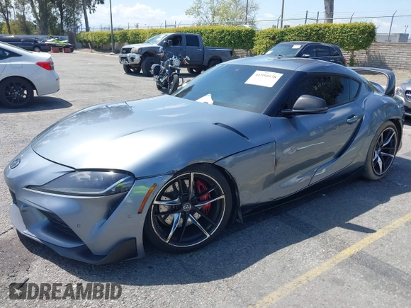 2022 Toyota Supra 3.0 z VIN WZ1DB0C03NW050498, wystawiony jako IAAI lot #41950538 z przebiegiem 42 449 mil mil oraz . Historia ofert i sprzedaży dostępna na DreamBid. Obrazek 18.
