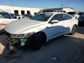 2019 Volkswagen Arteon SE R-Line with VIN WVWFR7AN2KE024633, listed as a Copart auction lot 82411574 with 97,468 mi miles and Non repairable. Bid and sale history available at DreamBid. Image 1.