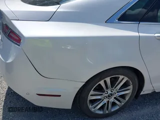 2013 Lincoln MKZ Hybrid with VIN 3LN6L2LU6DR807667, listed as a IAAI auction lot 42533419 with 90,327 mi miles and . Bid and sale history available at DreamBid. Image 17.