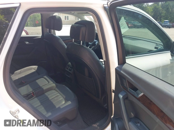 2020 Audi Q5 Premium Plus with VIN WA1E2AFY8L2049128, listed as a IAAI auction lot 42376021 with 65,498 mi miles and . Bid and sale history available at DreamBid. Image 8.