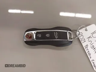 2021 Porsche Cayenne z VIN WP1AA2AY2MDA02282, wystawiony jako IAAI lot #41960123 z przebiegiem 31 608 mil mil oraz . Historia ofert i sprzedaży dostępna na DreamBid. Obrazek 11.