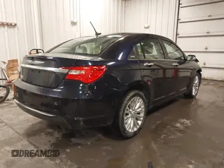 2012 Chrysler 200 Limited with VIN 1C3CCBCB0CN263663, listed as a IAAI auction lot 41621500 with 134,558 mi miles. Bid and sale history available at carsss.com. Image 4.