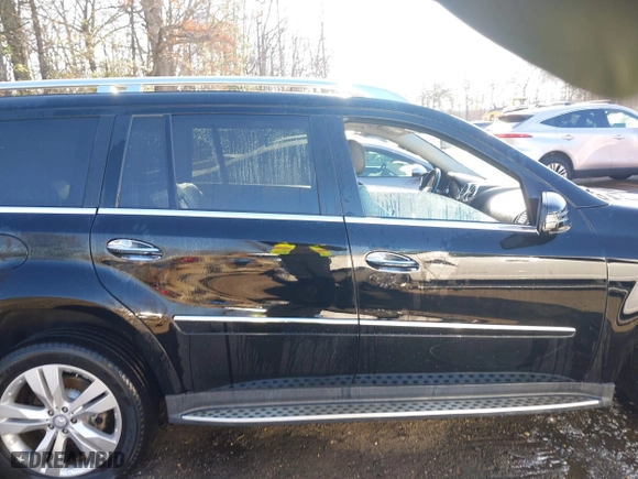 2011 Mercedes-Benz GL-Class GL 450 with VIN 4JGBF7BE6BA628596, listed as a IAAI auction lot 41737405 with 166,040 mi miles. Bid and sale history available at carsss.com. Image 13.