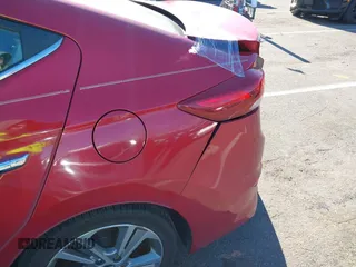 2017 Hyundai Elantra Value Edition z VIN KMHD84LF7HU268464, wystawiony jako IAAI lot #41641826 z przebiegiem 184 174 mil mil oraz . Historia ofert i sprzedaży dostępna na DreamBid. Obrazek 6.