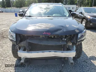 2020 Jeep Compass Latitude with VIN 3C4NJCBB8LT166292, listed as a Copart auction lot 59352365 with 81,397 mi miles and Salvage title. Bid and sale history available at DreamBid. Image 5.