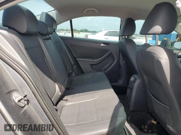 2011 Volkswagen Jetta SE с VIN 3VWDX7AJ8BM364550, выставлен на аукционе Copart как лот 60610435 с пробегом 110 391 миль миль и Списание • Salvage title. История ставок и продаж доступна на DreamBid. Изображение 10.
