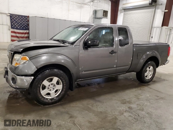 2008 Nissan Frontier SE z VIN 1N6AD06WX8C401437, wystawiony jako Copart lot #59941525 z przebiegiem 132 721 mil mil oraz Szkoda całkowita • Salvage title. Historia ofert i sprzedaży dostępna na DreamBid. Obrazek 1.