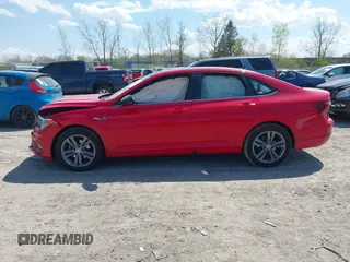 2020 Volkswagen Jetta S z VIN 3VWCB7BU3LM037591, wystawiony jako IAAI lot #42118342 z przebiegiem 72 144 mil mil oraz . Historia ofert i sprzedaży dostępna na DreamBid. Obrazek 14.