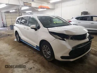 2021 Toyota Sienna LE z VIN 5TDKSKFC7MS023634, wystawiony jako Copart lot #61914675 z przebiegiem 87 980 mil mil oraz Szkoda całkowita • Salvage title. Historia ofert i sprzedaży dostępna na DreamBid. Obrazek 4.