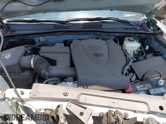 2022 Toyota Tacoma SR with VIN 3TYCZ5AN0NT104300, listed as a IAAI auction lot 42652503 with 18,071 mi miles and . Bid and sale history available at DreamBid. Image 10.