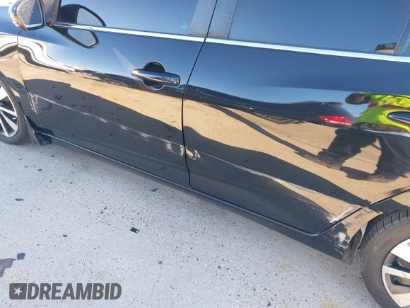 2020 Nissan Sentra SV with VIN 3N1AB8CV7LY206045, listed as a IAAI auction lot 41249680 with 99,973 mi miles and . Bid and sale history available at DreamBid. Image 6.