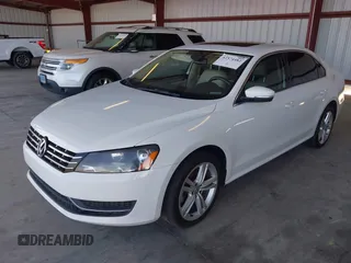 2014 Volkswagen Passat SE с VIN 1VWBN7A3XEC087730, выставлен на аукционе IAAI как лот 42374482 с пробегом 199 449 миль миль и . История ставок и продаж доступна на DreamBid. Изображение 2.