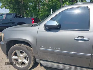 2009 Chevrolet Avalanche z VIN 3GNFK32YX9G201915, wystawiony jako IAAI lot #42470876 z przebiegiem 244 241 mil mil oraz . Historia ofert i sprzedaży dostępna na DreamBid. Obrazek 14.