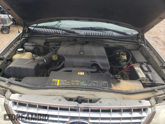 2003 Ford Explorer XLT with VIN 1FMZU73W33UB33767, listed as a Copart auction lot 81586014 with 196,537 mi miles and Clean title. Bid and sale history available at DreamBid. Image 12.