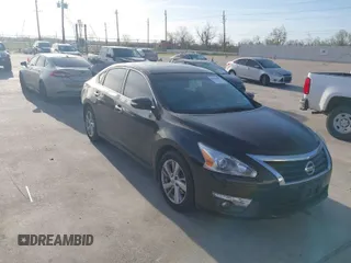 2015 Nissan Altima SL with VIN 1N4AL3AP3FN339653, listed as a IAAI auction lot 41813072 with 42,872 mi miles and . Bid and sale history available at carsss.com. Image 1.