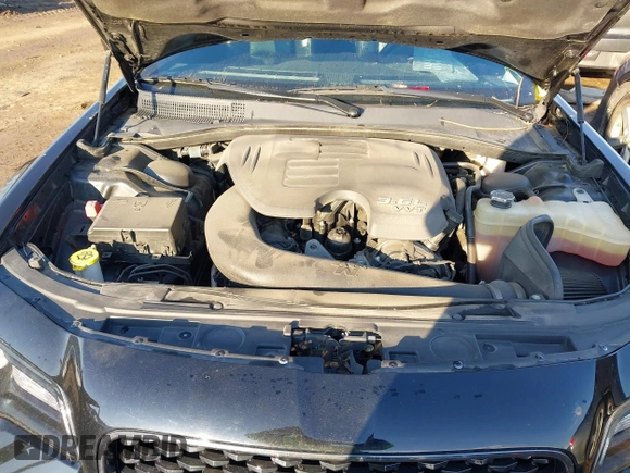 2019 Chrysler 300 with VIN 2C3CCABG6KH637059, listed as a IAAI auction lot 41631640 with 95,254 mi miles. Bid and sale history available at carsss.com. Image 10.