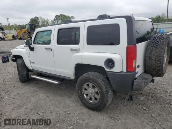 2006 Hummer H3 with VIN 5GTDN136468106351, listed as a Copart auction lot 50273775 with 300,553 mi miles and Clean Title. Bid and sale history available at carsss.com. Image 2.