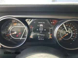 2019 Jeep Wrangler Unlimited Sahara with VIN 1C4HJXEN9KW592821, listed as a Copart auction lot 63204995 with 134,170 mi miles and Non repairable. Bid and sale history available at DreamBid. Image 9.