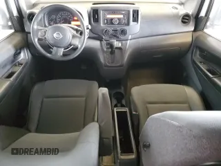 2015 Nissan NV200 SV z VIN 3N6CM0KN6FK698302, wystawiony jako Copart lot #54595845 z przebiegiem 187 416 mil mil oraz Czysty tytuł • Clean title. Historia ofert i sprzedaży dostępna na DreamBid. Obrazek 8.