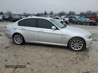 2011 BMW 3 Series 328i xDrive z VIN WBAPK7G55BNN58674, wystawiony jako Copart lot #85578814 z przebiegiem Nie podano mil oraz Szkoda całkowita • Salvage title. Historia ofert i sprzedaży dostępna na DreamBid. Obrazek 4.