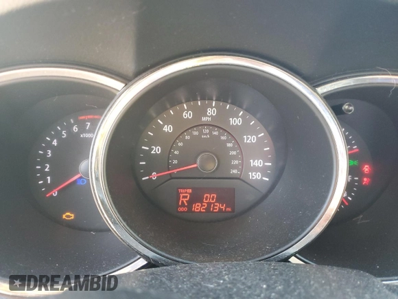 2012 Kia Sorento LX with VIN 5XYKT4A11CG251848, listed as a Copart auction lot 48015425 with 182,134 mi miles and Salvage Title. Bid and sale history available at DreamBid. Image 9.