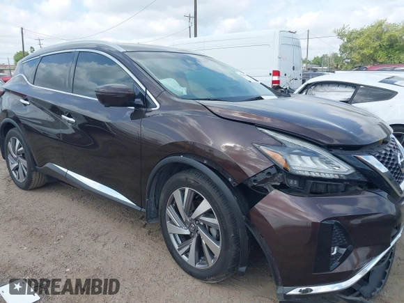 2020 Nissan Murano SL z VIN 5N1AZ2CJ5LN150831, wystawiony jako IAAI lot #42047857 z przebiegiem 56 783 mil mil oraz . Historia ofert i sprzedaży dostępna na DreamBid. Obrazek 1.