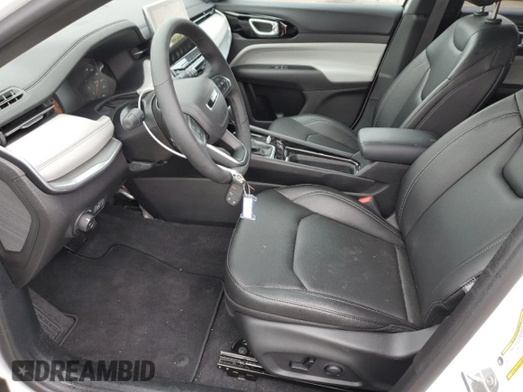 2025 Jeep Compass Limited с VIN 3C4NJDCN7ST511874, выставлен на аукционе Copart как лот 45583635 с пробегом 4 929 миль миль и Списание • Salvage title. История ставок и продаж доступна на DreamBid. Изображение 7.