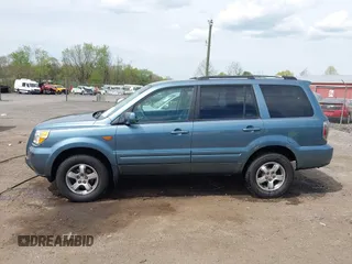 2007 Honda Pilot EX with VIN 5FNYF18447B008645, listed as a IAAI auction lot 42079535 with 233,187 mi miles. Bid and sale history available at carsss.com. Image 14.