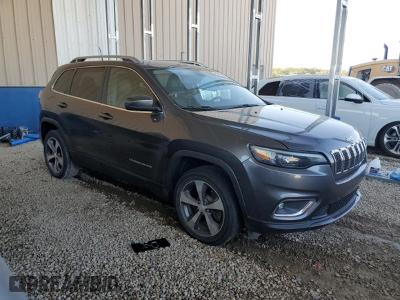 2019 Jeep Cherokee Limited with VIN 1C4PJLDN8KD119459, listed as a Copart auction lot 74232374 with 229,067 mi miles and Clean Title. Bid and sale history available at DreamBid. Image 4.