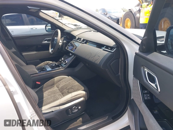 2019 Land Rover Range Rover Velar R-Dynamic SE с VIN SALYL2EV9KA202481, выставлен на аукционе IAAI как лот 42347268 с пробегом 50 862 миль миль и . История ставок и продаж доступна на DreamBid. Изображение 5.