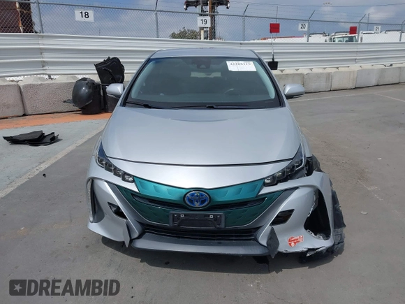 2017 Toyota Prius Plus z VIN JTDKARFPXH3053894, wystawiony jako IAAI lot #42208119 z przebiegiem 115 439 mil mil oraz . Historia ofert i sprzedaży dostępna na DreamBid. Obrazek 12.