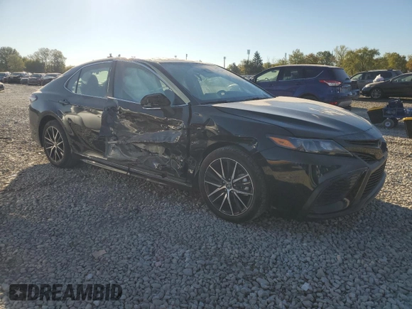 2023 Toyota Camry SE with VIN 4T1G11AK1PU816067, listed as a Copart auction lot 74574154 with 21,372 mi miles and Salvage Title. Bid and sale history available at carsss.com. Image 4.