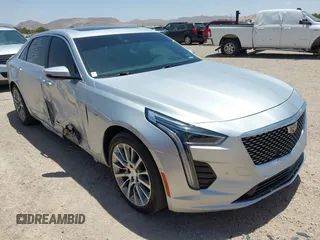 2019 Cadillac CT6 Premium Luxury AWD z VIN 1G6KD5RS0KU125027, wystawiony jako IAAI lot #42566002 z przebiegiem 109 447 mil mil oraz . Historia ofert i sprzedaży dostępna na DreamBid. Obrazek 1.