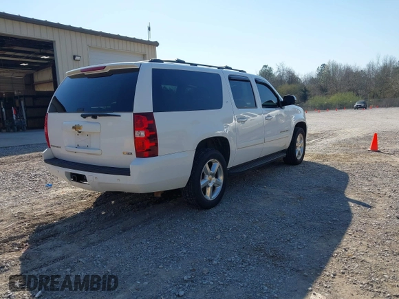 2008 Chevrolet Suburban 3LT with VIN 3GNFC16068G149218, listed as a IAAI auction lot 41779888 with 152,951 mi miles and . Bid and sale history available at DreamBid. Image 4.