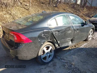 2013 Volvo S60 T5 Premier with VIN YV1612FS1D2193503, listed as a IAAI auction lot 41581448 with 66,406 mi miles. Bid and sale history available at carsss.com. Image 4.