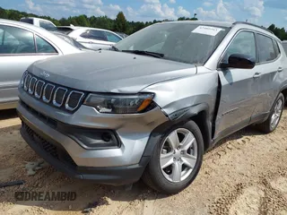 2022 Jeep Compass Latitude with VIN 3C4NJCBB7NT238456, listed as a IAAI auction lot 42489263 with 53,152 mi miles and . Bid and sale history available at DreamBid. Image 6.