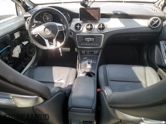 2015 Mercedes-Benz GLA 45 AMG z VIN WDDTG5CB9FJ088977, wystawiony jako Copart lot #44531935 z przebiegiem 132 033 mil mil oraz Szkoda całkowita • Salvage title. Historia ofert i sprzedaży dostępna na DreamBid. Obrazek 8.