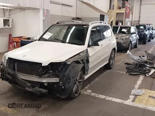 2013 Mercedes-Benz GLK 350 with VIN WDCGG8JB1DG044041, listed as a IAAI auction lot 40719002 with 85,861 mi miles and . Bid and sale history available at carsss.com. Image 2.