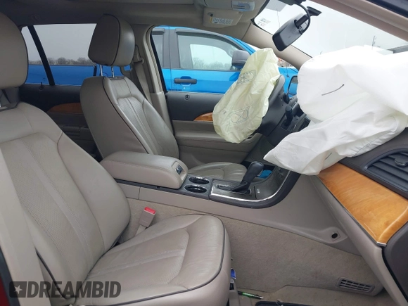 2014 Lincoln MKX with VIN 2LMDJ8JK1EBL02917, listed as a IAAI auction lot 41963678 with Not Provided miles. Bid and sale history available at carsss.com. Image 5.