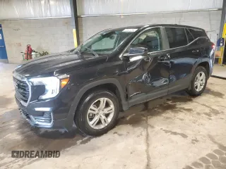 2024 GMC Terrain SLE z VIN 3GKALMEG4RL351328, wystawiony jako Copart lot #65200525 z przebiegiem 33 606 mil mil oraz Czysty tytuł • Clean title. Historia ofert i sprzedaży dostępna na DreamBid. Obrazek 1.