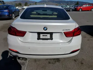 2019 BMW 4 Series 430i z VIN WBA4J1C50KBM16310, wystawiony jako Copart lot #46439995 z przebiegiem 67 030 mil mil oraz Szkody całkowita. Historia ofert i sprzedaży dostępna na DreamBid. Obrazek 6.