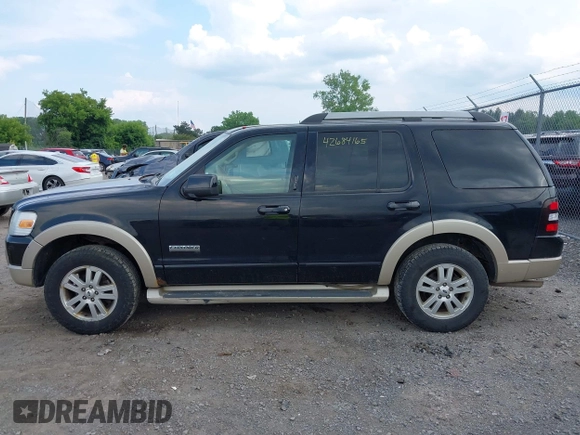 2006 Ford Explorer Eddie Bauer z VIN 1FMEU74806UA38750, wystawiony jako IAAI lot #42684165 z przebiegiem 140 550 mil mil oraz . Historia ofert i sprzedaży dostępna na DreamBid. Obrazek 14.
