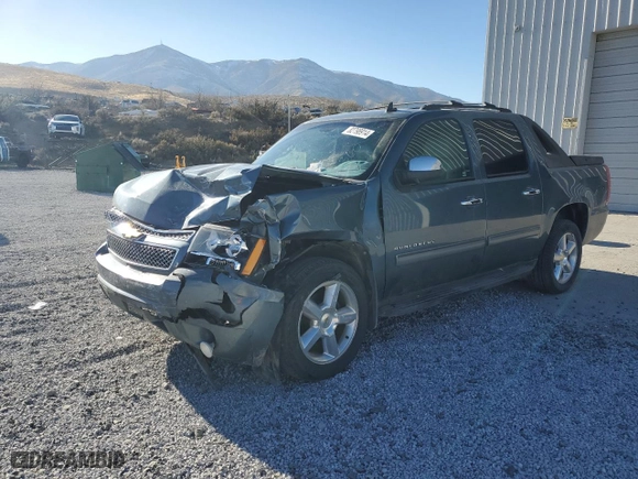 2012 Chevrolet Avalanche LT with VIN 3GNTKFE7XCG234203, listed as a Copart auction lot 82798914 with 172,369 mi miles and Salvage Title. Bid and sale history available at carsss.com. Image 1.