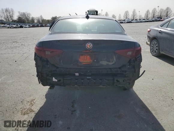 2020 Alfa Romeo Giulia Ti Sport z VIN ZARFANBN8L7638821, wystawiony jako Copart lot #49105635 z przebiegiem 41 052 mil mil oraz Szkody całkowita. Historia ofert i sprzedaży dostępna na DreamBid. Obrazek 6.