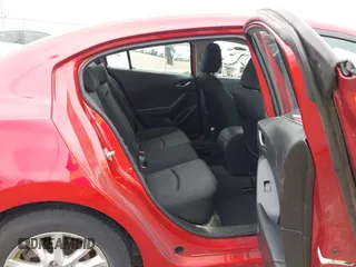 2014 Mazda 3 i Touring z VIN JM1BM1V75E1148848, wystawiony jako IAAI lot #42200934 z przebiegiem 134 176 mil mil oraz . Historia ofert i sprzedaży dostępna na DreamBid. Obrazek 8.