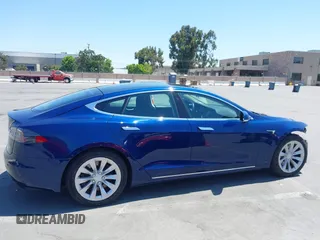 2018 Tesla Model S 75D with VIN 5YJSA1E22JF262269, listed as a IAAI auction lot 42629704 with 131,138 mi miles and . Bid and sale history available at DreamBid. Image 15.