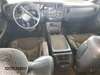 2002 Chevrolet Avalanche with VIN 3GNEC13T92G226777, listed as a Copart auction lot 74441144 with 294,117 mi miles and Salvage Title. Bid and sale history available at DreamBid. Image 8.