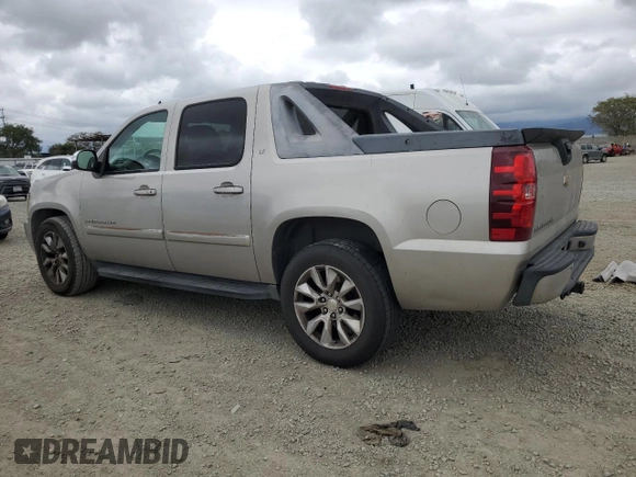 2007 Chevrolet Avalanche LTZ z VIN 3GNEC12J17G110710, wystawiony jako Copart lot #53581965 z przebiegiem 123 022 mil mil oraz Czysty tytuł • Clean title. Historia ofert i sprzedaży dostępna na DreamBid. Obrazek 2.