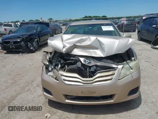 2011 Toyota Camry LE z VIN 4T1BF3EK7BU230614, wystawiony jako IAAI lot #42313505 z przebiegiem 218 730 mil mil oraz . Historia ofert i sprzedaży dostępna na DreamBid. Obrazek 12.