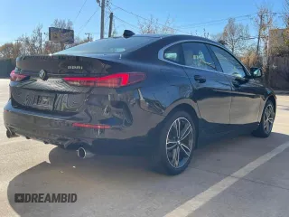 2022 BMW 2 Series 228i z VIN WBA53AK0XN7K12786, wystawiony jako Copart lot #48217205 z przebiegiem 49 677 mil mil oraz Czysty tytuł • Clean title. Historia ofert i sprzedaży dostępna na DreamBid. Obrazek 4.